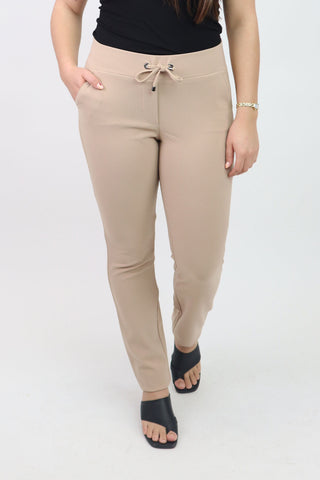 Nancy_Sand_01